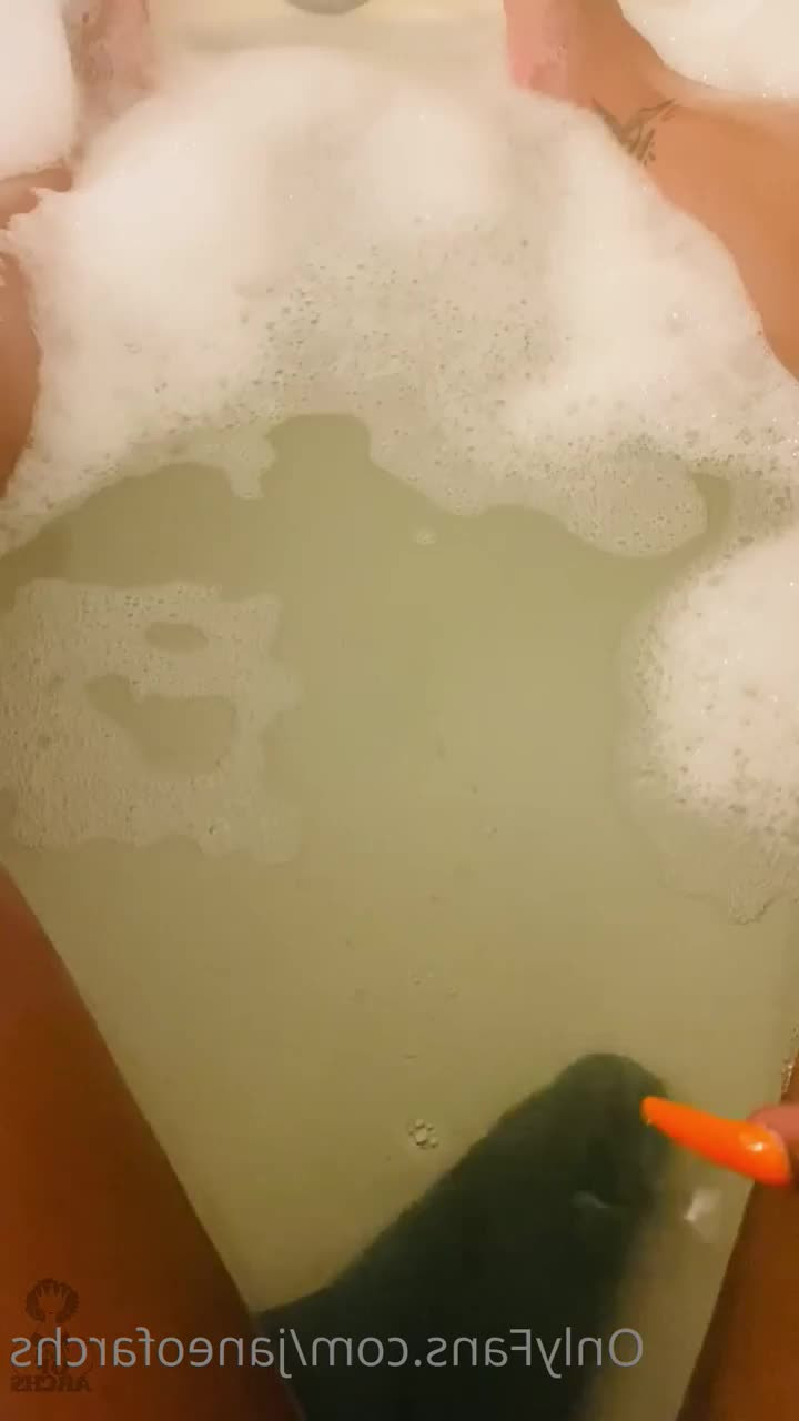 Jane [ janeofarchs ] - Quisiera apartar mis manos y sustituirlas con tu cuerpo - ePornLeak