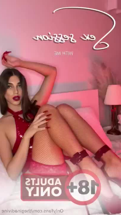 theginadivine - black nylons and glasses is always a good idea!