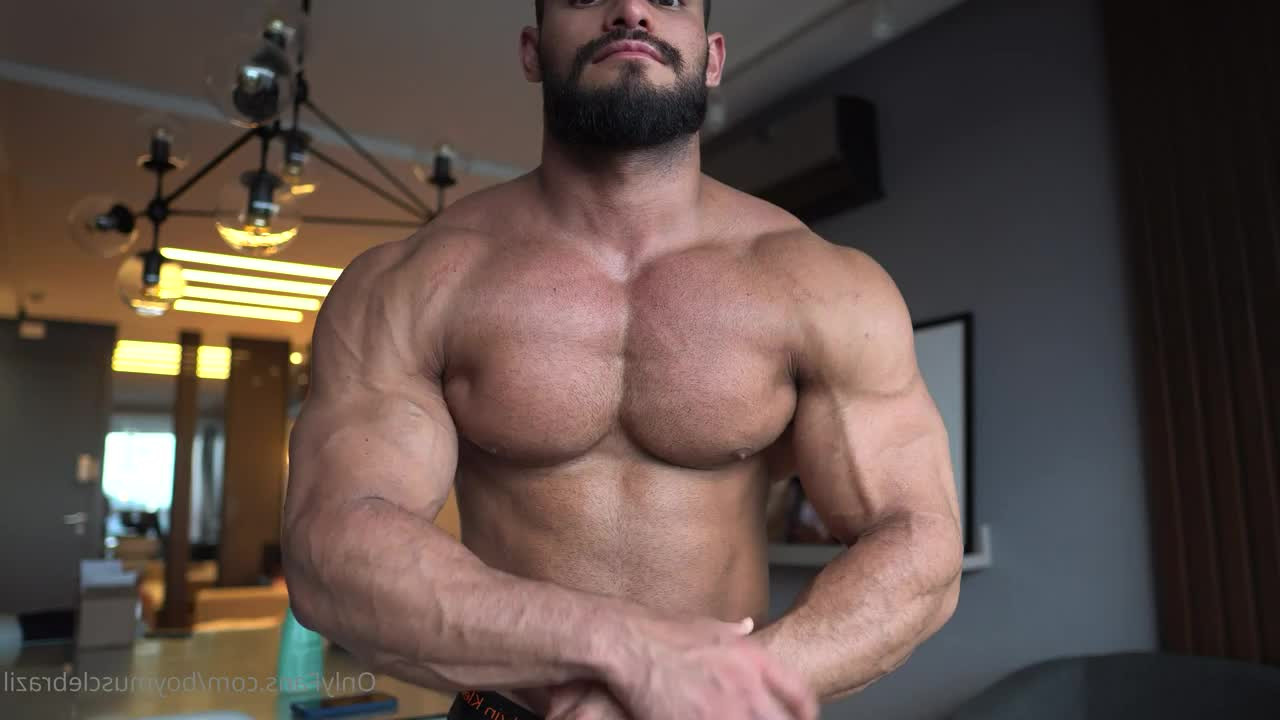 Boy Muscle Brazil [ boymusclebrazil ] - Just so kissable - ePornLeak