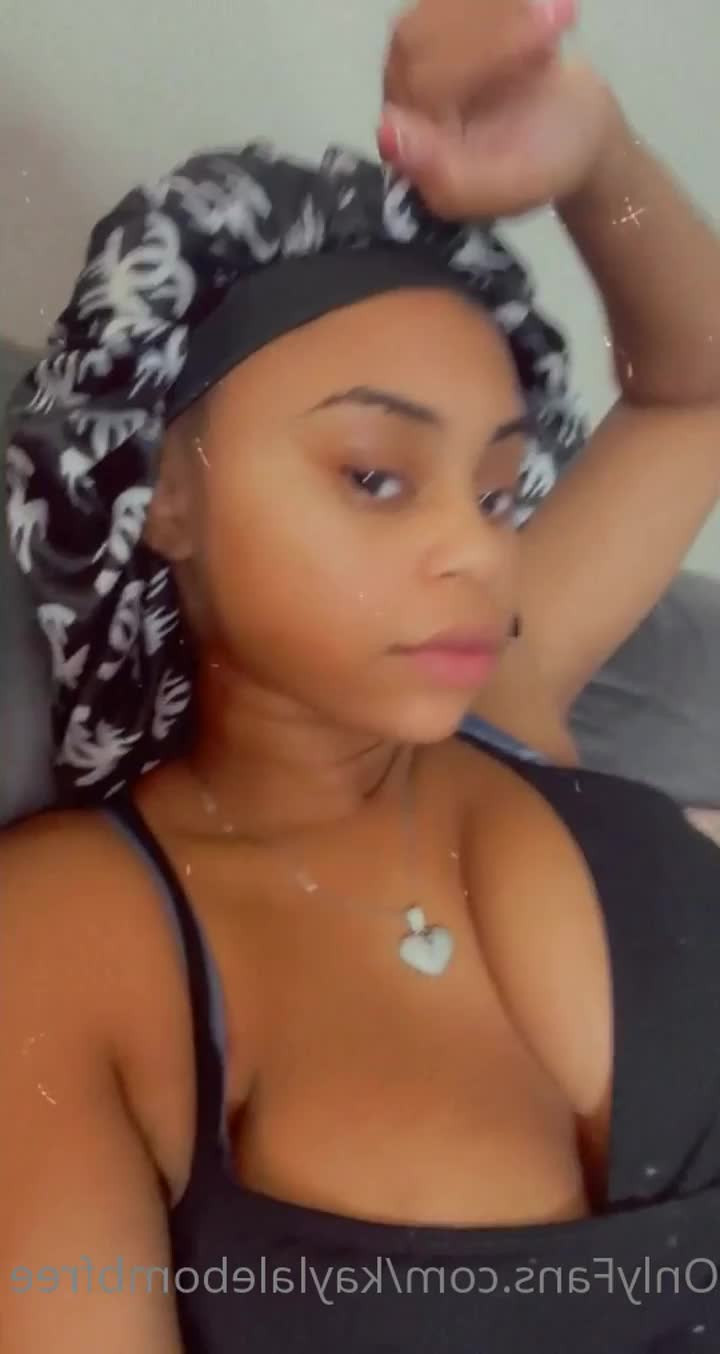 Kaylalebomb [ kaylalebombbb ] - Every girl needs a pair of fuck me pumps