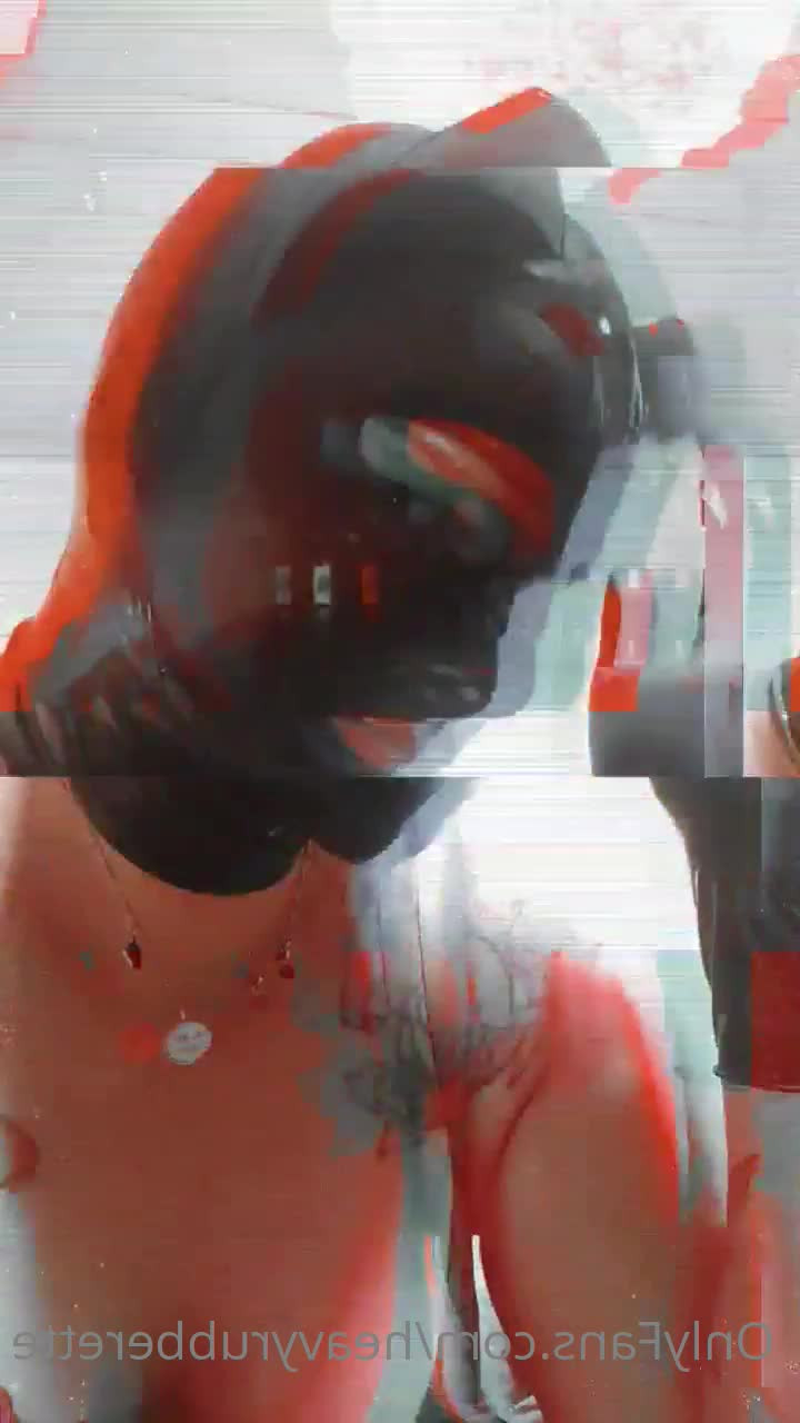 heavyrubberette - I love it when he soaps me up and plays with my