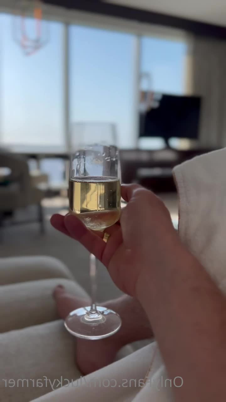 Luckyfarmer corn Co. [ luckyfarmer ] - Dicen que hoy llueve