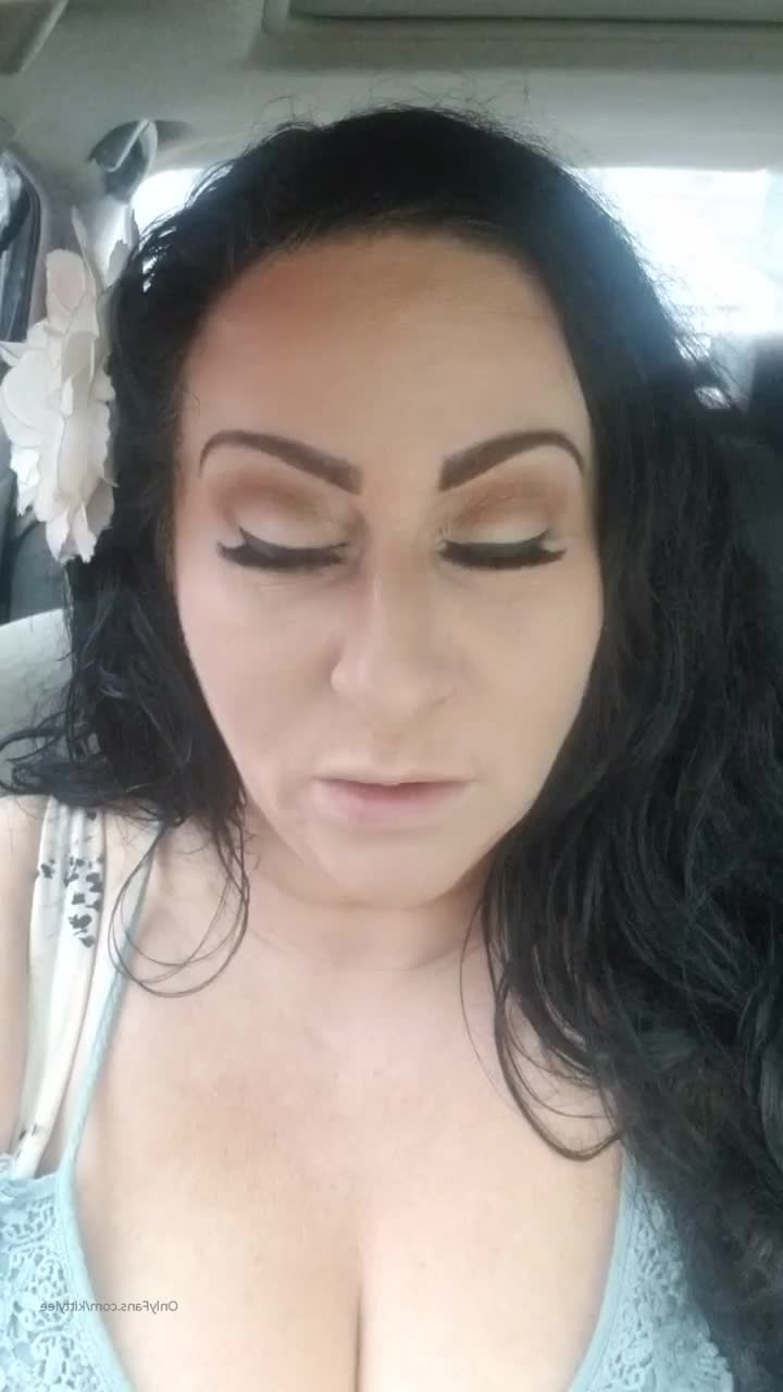 Kitty Lee [ kittylee ] - good view daddy!!??