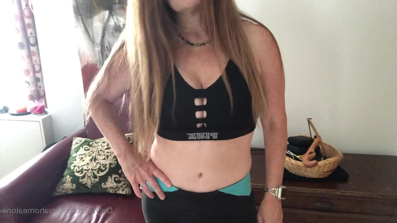Ava Rose [ avahomealone ] - [FullVideo #26] I teased a cute 20 years old sub boy today♡ His