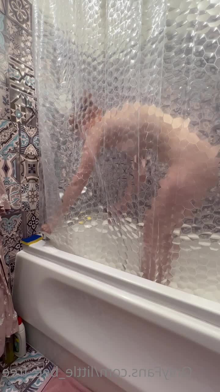 LittleBee [ little_bee_free ] - More from the goddess coming soon! 👩🏾 - ePornLeak