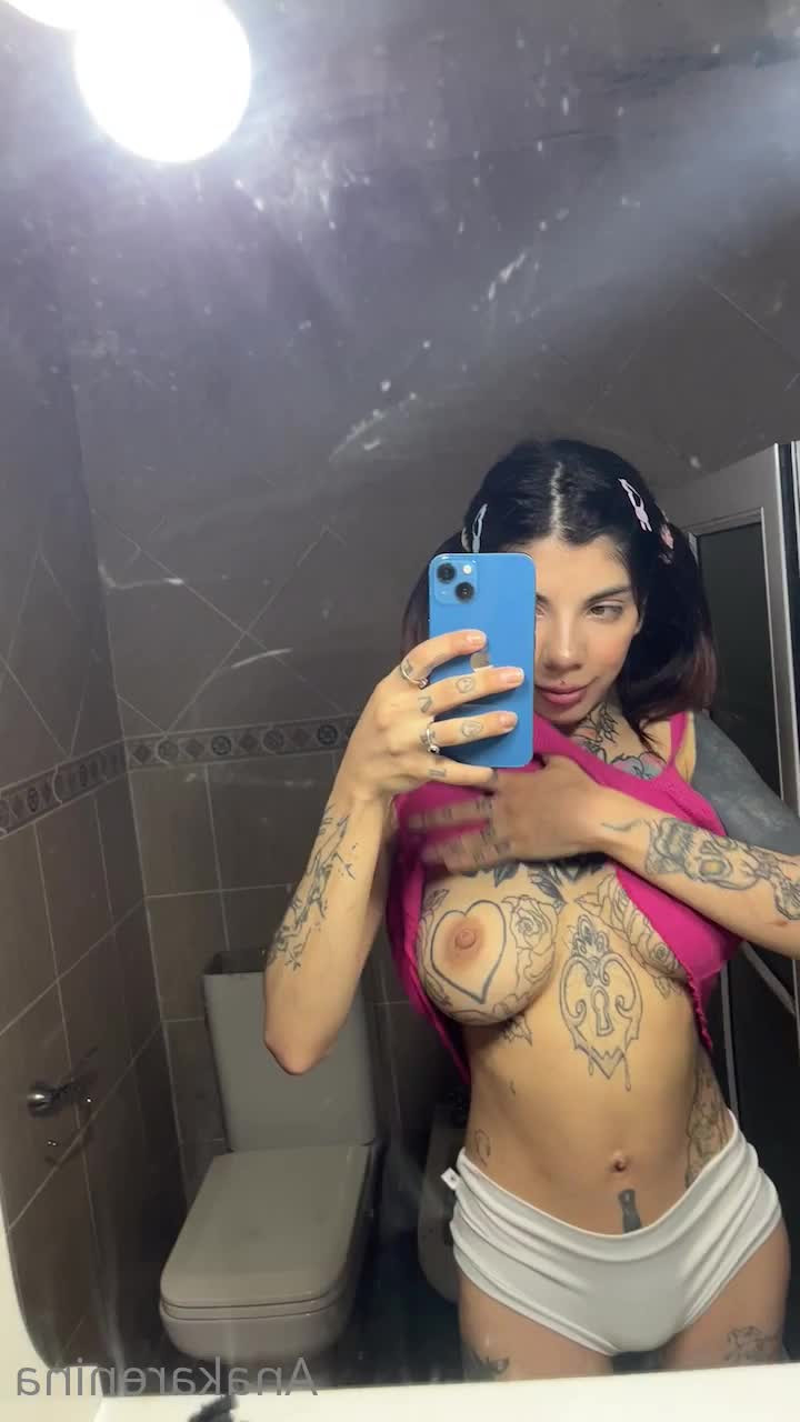 🌸 ANNA 🌸 [ anakarenina ] - 10 minutes of Kittenz plays with new partner  jsmooph1 with her tail