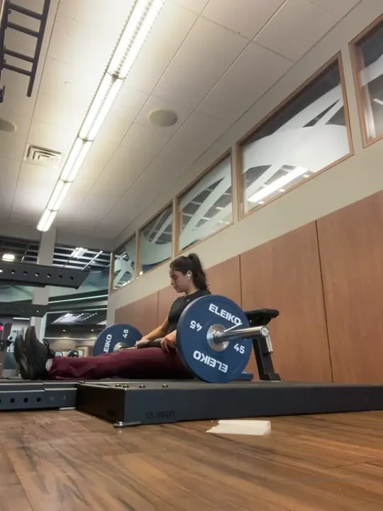 PrincessFromBabylon Does Hip Thrusts In The Gym