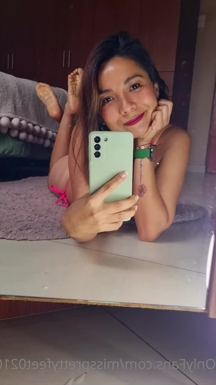 missprettyfeet0210 - Swipe to the left see all these exclusive photos in these sexy ankle