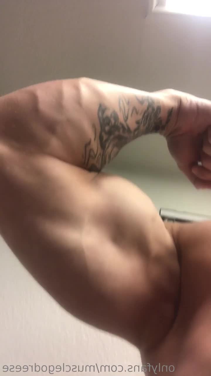 Reese ⚔️ 6'6" & Hung (670+ Wall Posts) [ reesexxxl ] - Can you handle us both daddy? 😈 NEW JOI with @maplered - ePornLeak