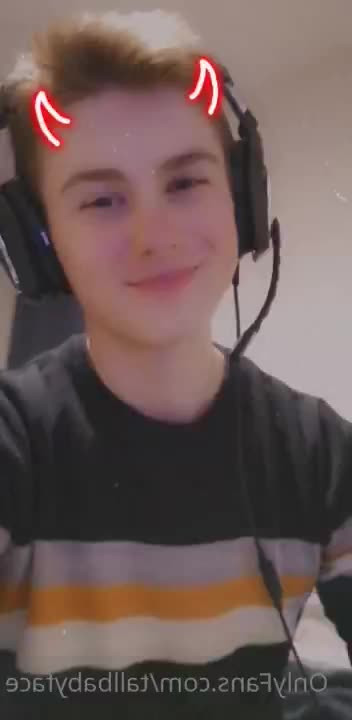 u196716073 - Які більше подобаються силіконові чи - ePornLeak