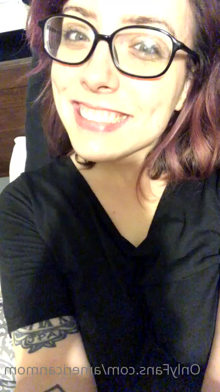 Obediant Deviant [ obediantdeviantmom ] - Blow my back out ??