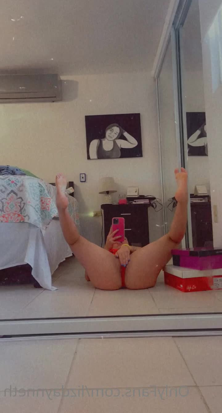 Liz Daynneth [ lizdaynneth ] - Whew now I m thirsty - ePornLeak