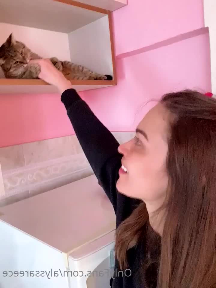 AlyssaReece - Eat me from the front