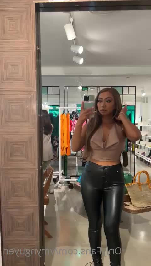 Victoria Nguyen [ vmynguyen ] - Sole-Sunday..