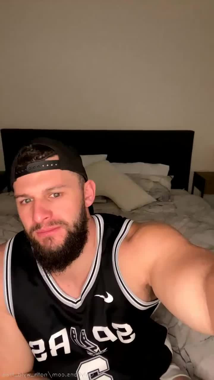 Nath wyld free [ nath_wyld_free ] - I think I need to film a strip tease in these bottoms