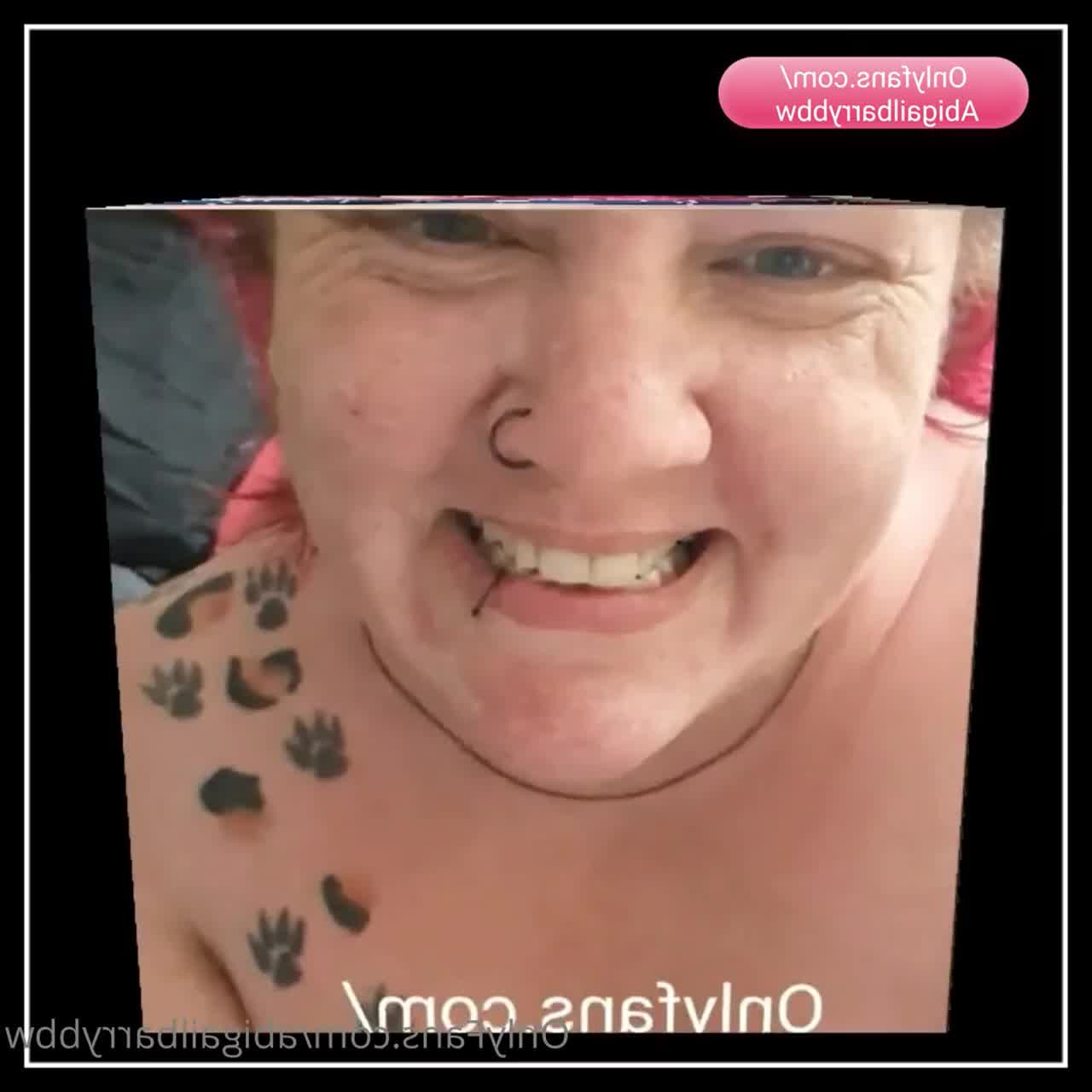 Abigail Barry BBW [ abigailbarrybbw ] - Love the way the natural light illuminates my soles - ePornLeak