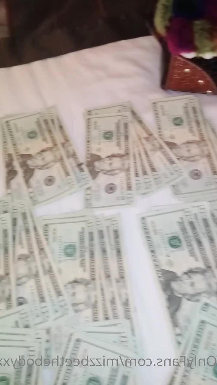 Mizzbeethebody - Who wants to fight with me - ePornLeak