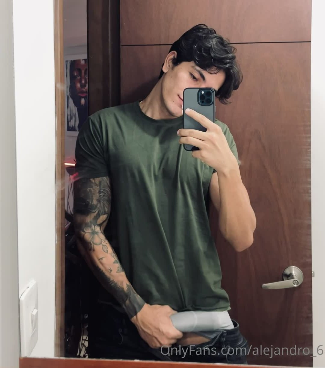 Alejo Pino [ hotalex6 ] - Don't you just wanna grab my cheeks and put your face between my pale