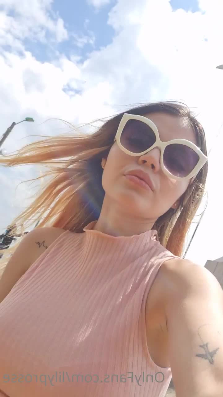 Lily P. Rosse [ lilyprosse ] - What’s one thing I’ve NEVER offered??  🎥VIDEO DICK RATES🎥