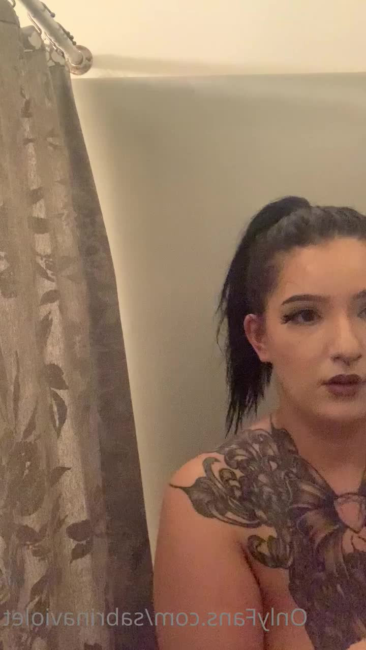 Sabrina Violet [ sabrinaviolet ] - maybe you want to JOIN me?:)