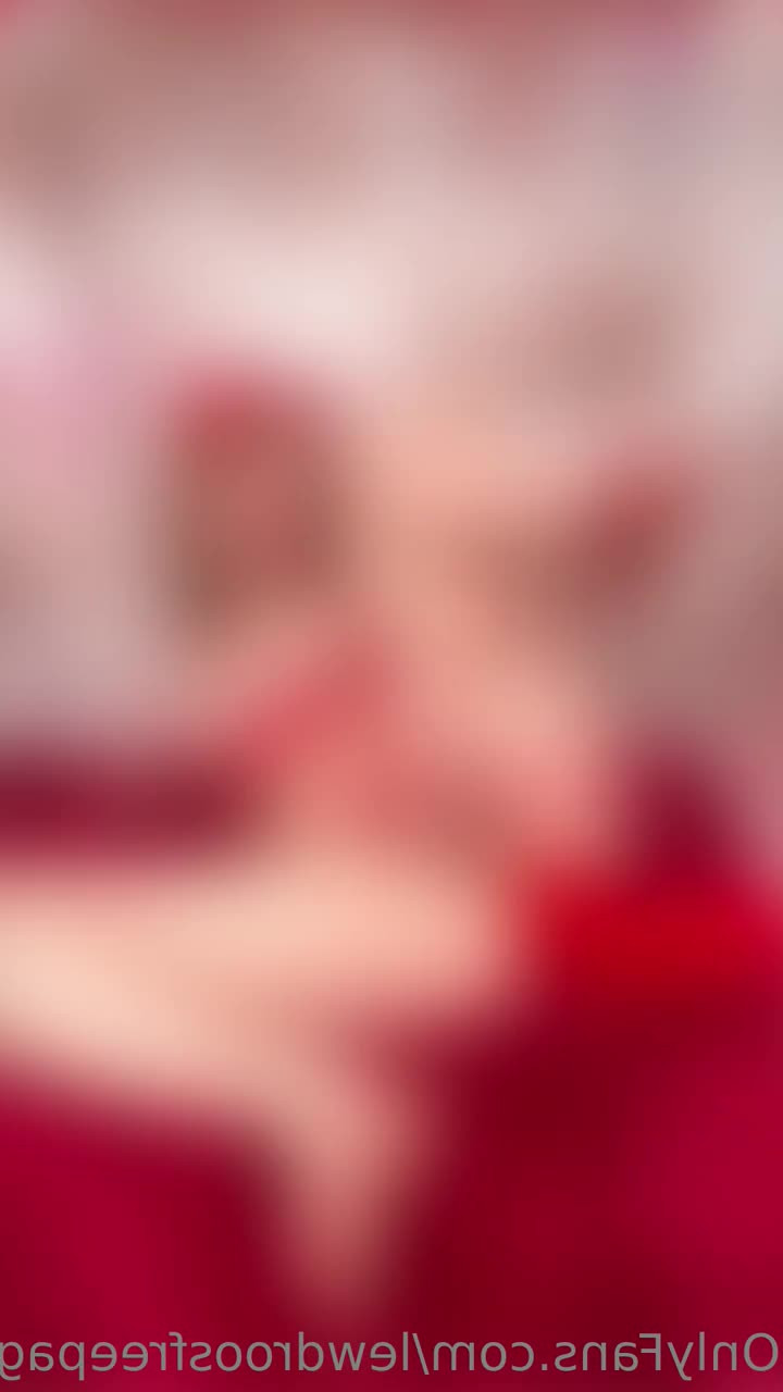 Roo S [ lewdroosfreepage ] - I just want to give a big shout-out to all my fans and subscribers! - ePornLeak