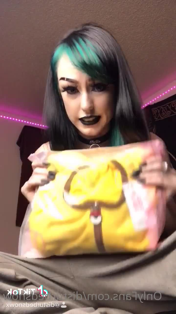 Snow ❄️ Top Creator [ disturbedsnow ] - Without panties, I look better on the Internet🥺👍🏻 Don't you