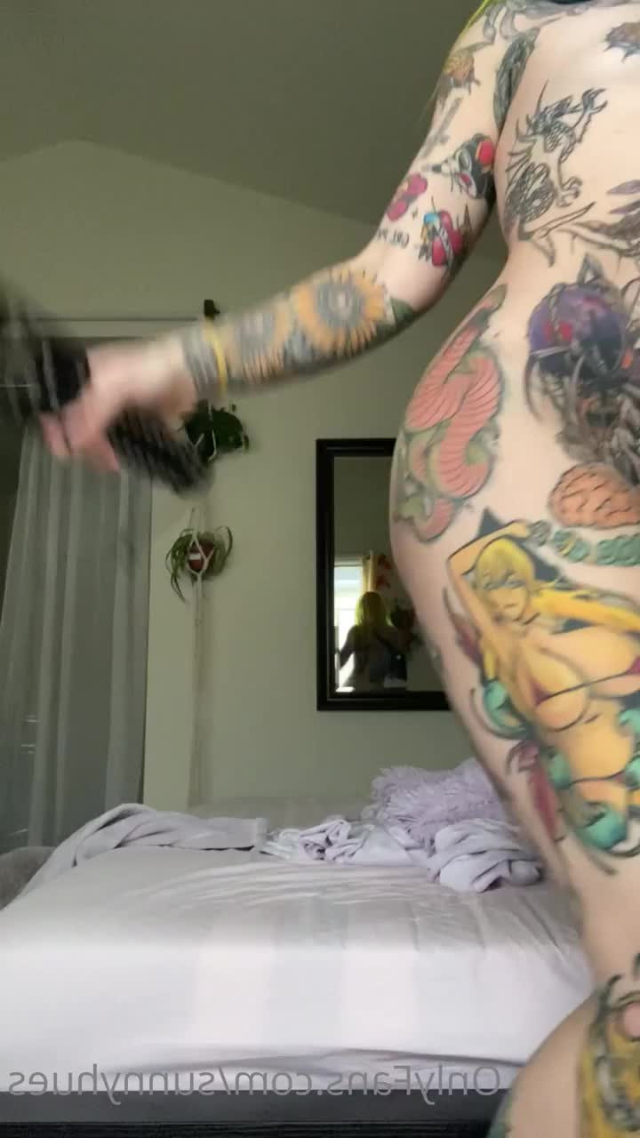 sunny ✨ [ sunnyhues ] - I love getting these back shots - ePornLeak