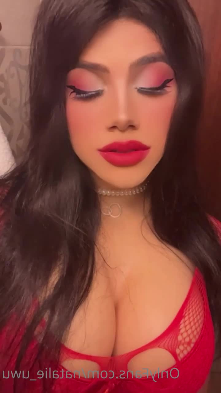 natalie_uwu - I just realised $17.99 to see my luxury once in vet school nipnops is