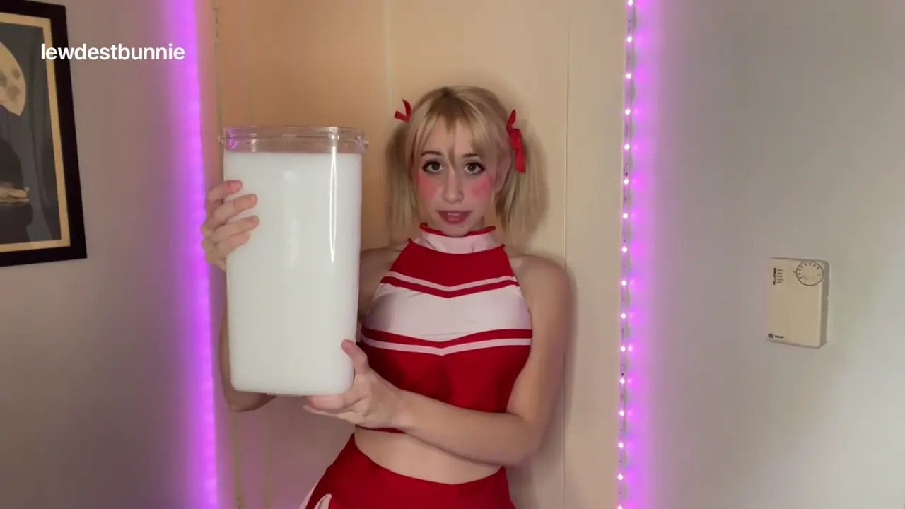 Lewdest Bunnie Covers Herself In Fake Cum And Masturbates - ePornLeak