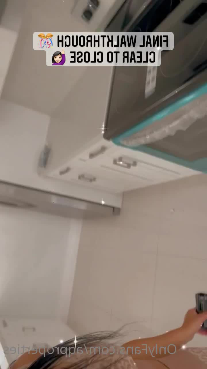 Abella Anderson [ abella_anderson ] - I start with a spark and end with a sigh, I make your heart race and - ePornLeak