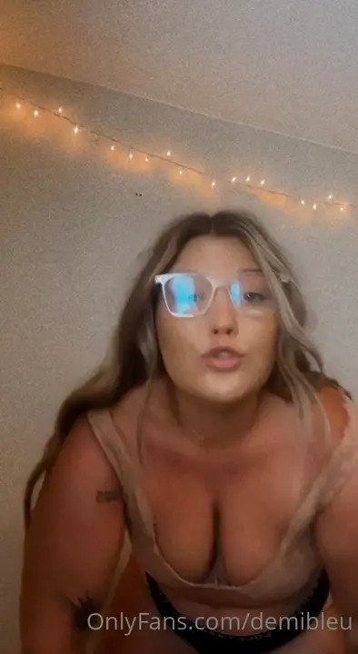 Demibleu Shows Her Big Tits Before Getting Dressed