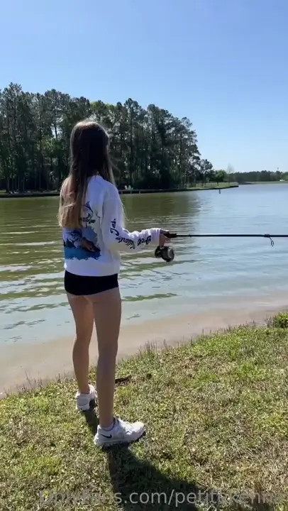 Kennasweets Is So Hot Under Her Panties While Fishing