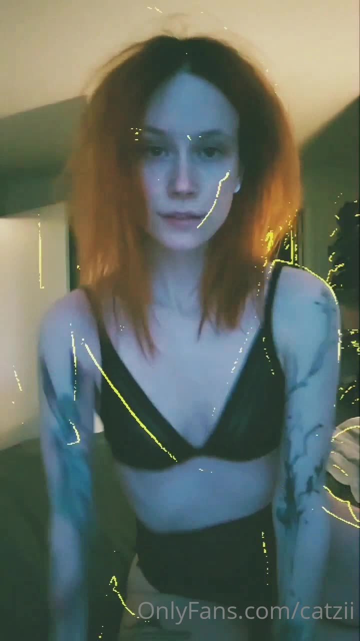 Cat [ catziilla ] - Mirror shots are the best   Full Body Shots    biggbootyjudy123