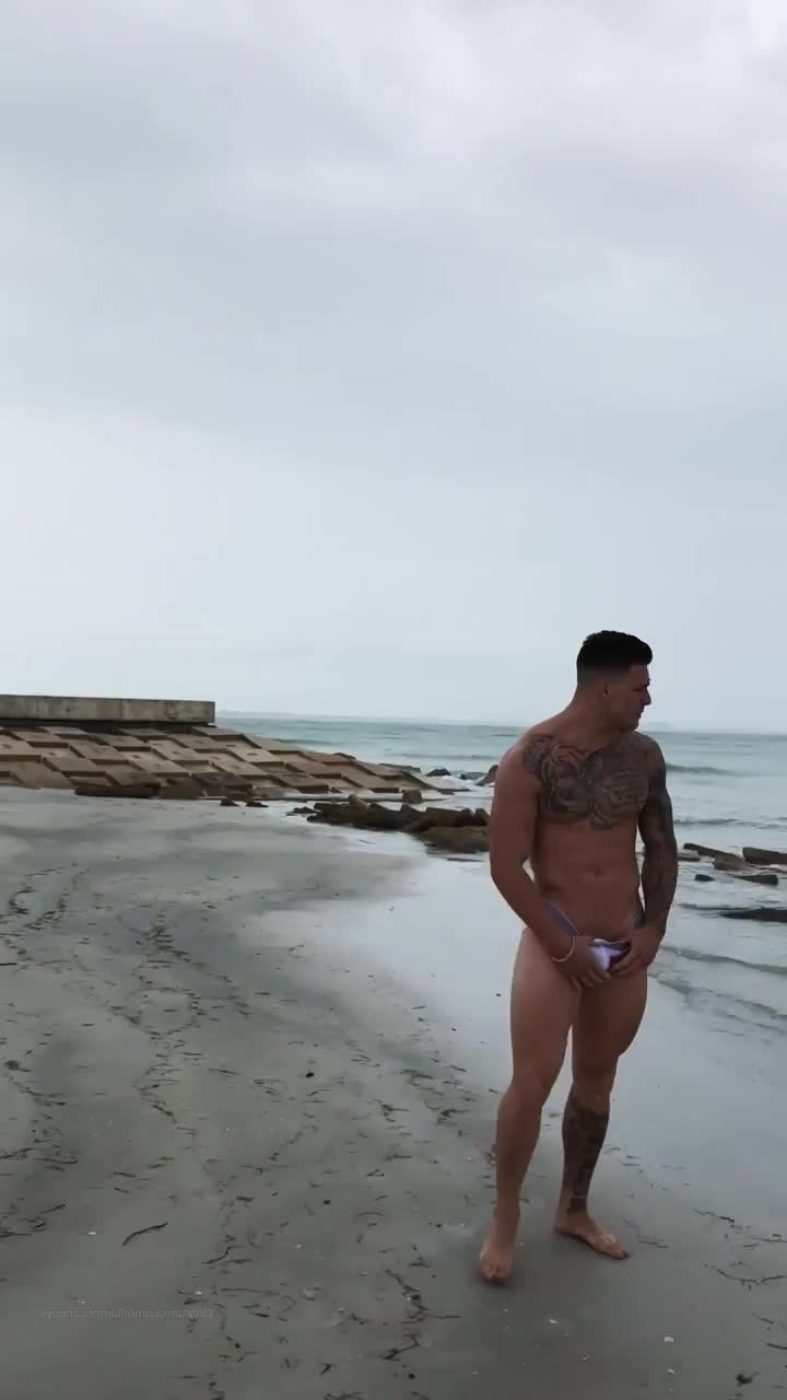 Red Hot AAG + Men of Temptations [ allamericanguys ] - Got milk   come lick