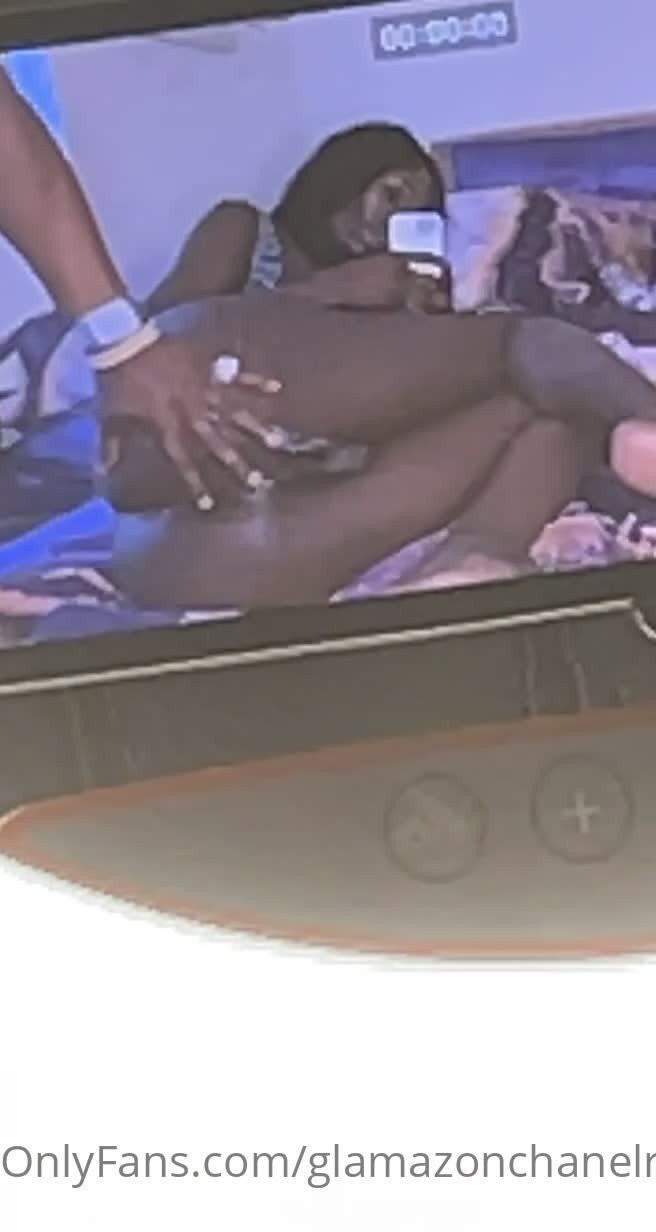 THE BIG🍆WOMAN👸🏿( FREE PAGE) [ glamazonchanelr ] - Sacude - ePornLeak