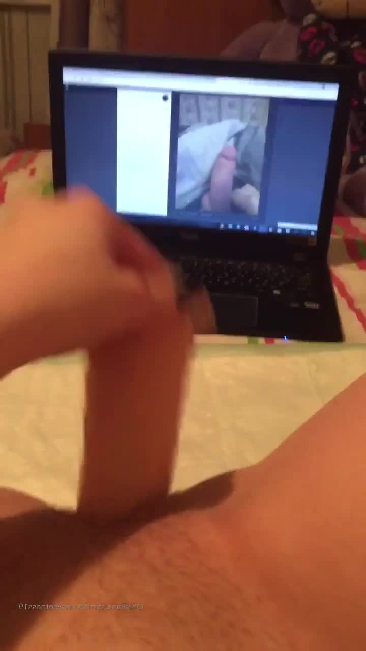 yoursweetness19 [ yoursweetness19free ] - Hey Im live streaming on MFC playing jackbox games if you want to