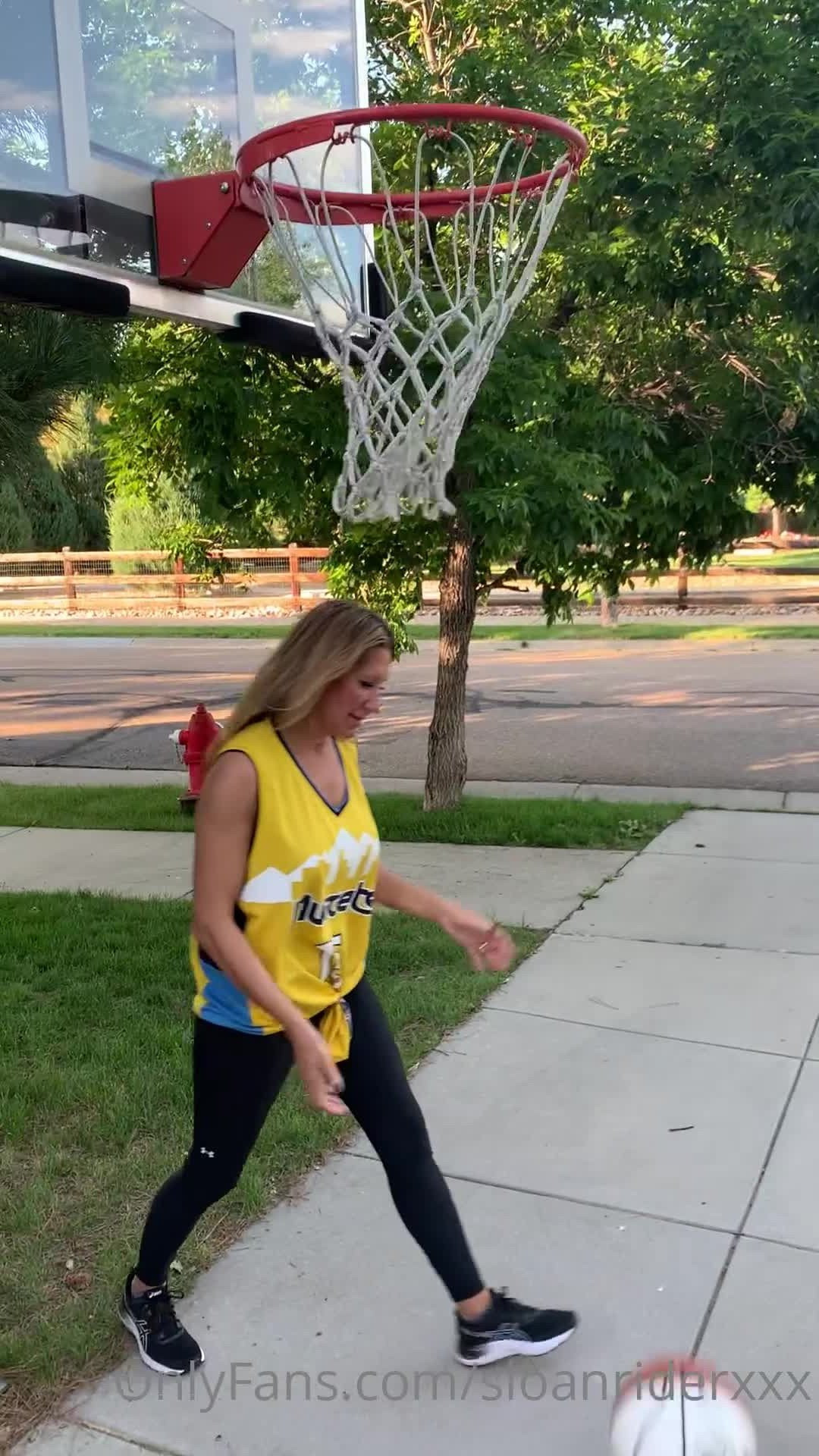 Sloan Rider [ sloanriderxxx ] - Lets play my love ? 😏👅🥵😍