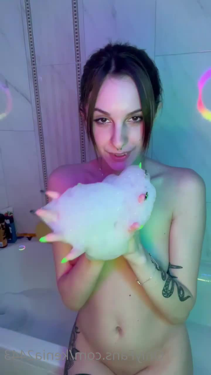 VIDEOCALL, SEXTING and CUSTOMS‼️ [ kenia2443 ] - Come take a bite - ePornLeak