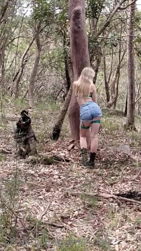 lara6683 - What are you up to today?