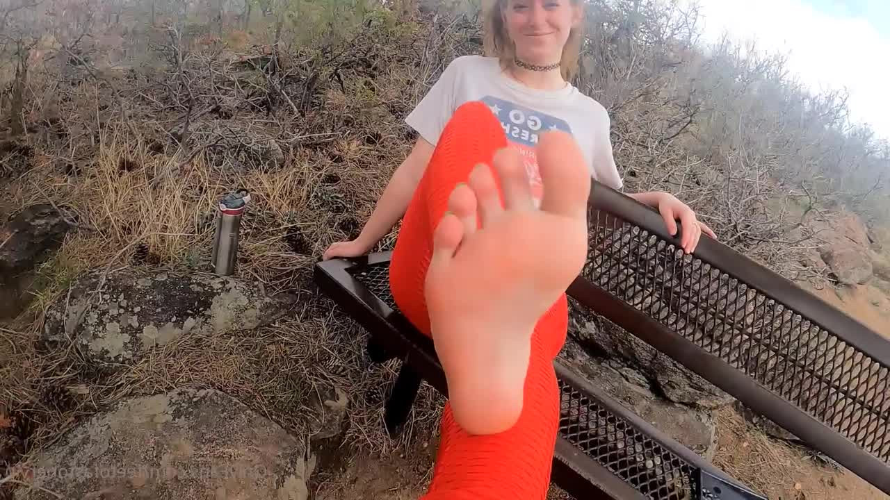 Goddess S VIP [ feetofastonervip ] - Hi my baby, how are u? 💋💋