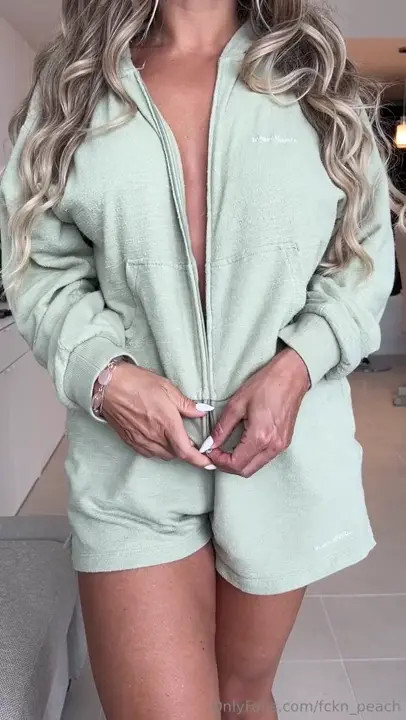 Fcknpeach Unzips Jacket And Lets Pink Nips Out