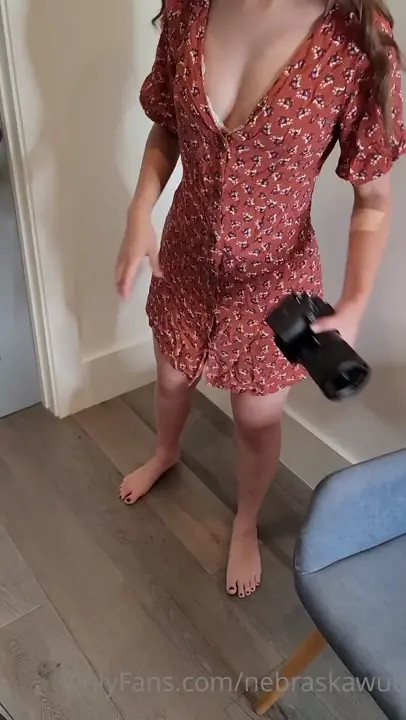 YunaOf Making Sure She Gets A Good Photo Of Her Cunt