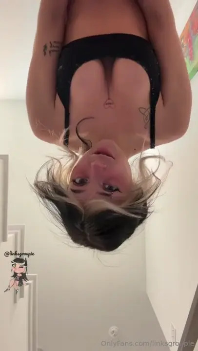 Linksgroupie In Hot POV Of Her Sitting In Her Underwear