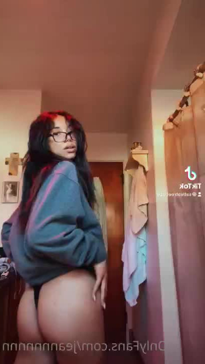 Jean [ jeannnnnnn ] - Naked in bed playing with my wet pussy 👅😉 - ePornLeak