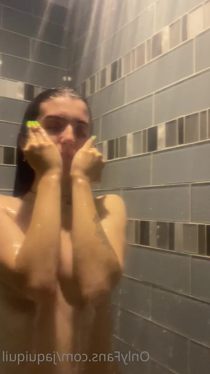  [ jaquiquil ] - I definitely had to get topless for you too - ePornLeak