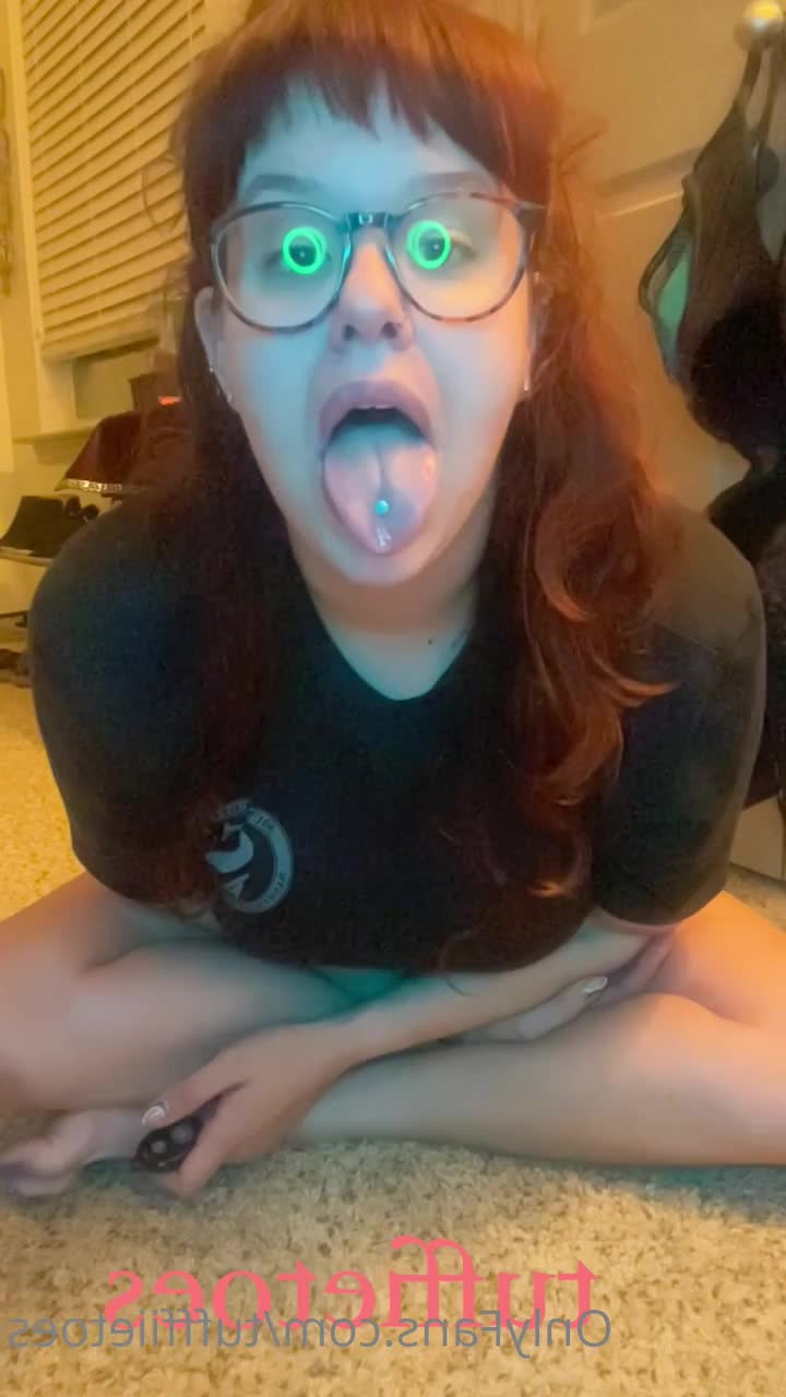Tuffie Arch Queen [ tuffiearchqueen ] - Happy Valentine s day  loves - ePornLeak