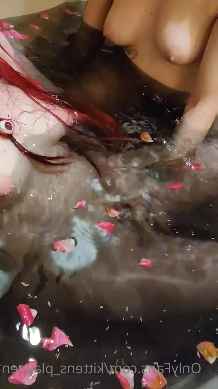 Kitten/Kat🐈🌸 [ kittens_playpen ] - Hi guy s  come chat with me