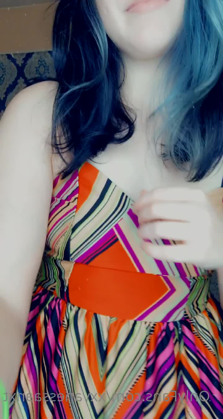 Mommy milkers 🥛💦💦 [ nessajade ] - Que tal si te leo algo antes de dormír    What if I read you