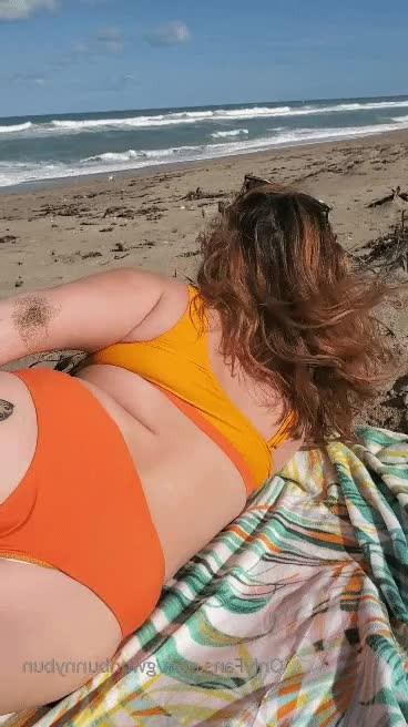 Gwen [ gwenbunnybun ] - Go Dodgers my home team   tip for more