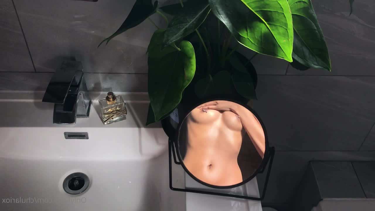 Rio [ chulariox ] - Enjoy this oily cum covered soles video! 👣